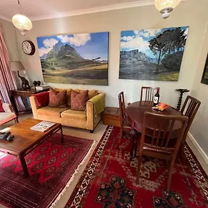 constantia-guest-house.hotels-capetown.com/