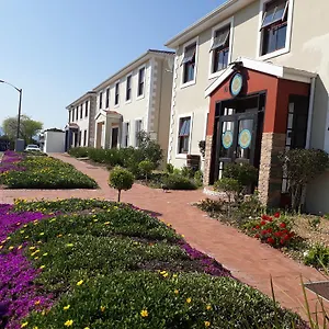 bread-and-barrel-guesthouse-bellville.hotels-capetown.com/