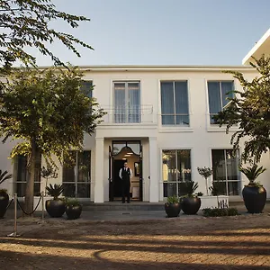 the-manor-house-at-the-queen-victoria-hotel.hotels-capetown.com/
